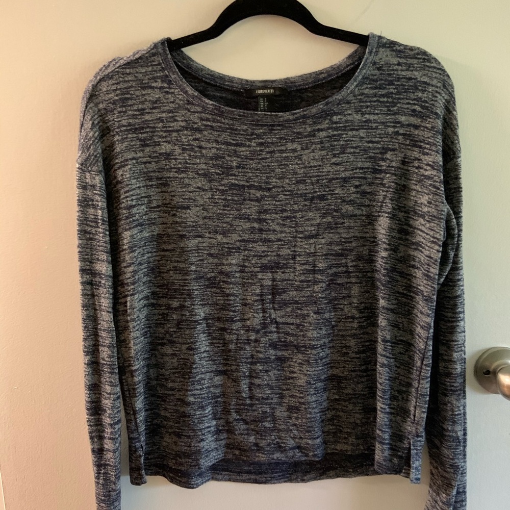 Long sleeve blue lounge top
